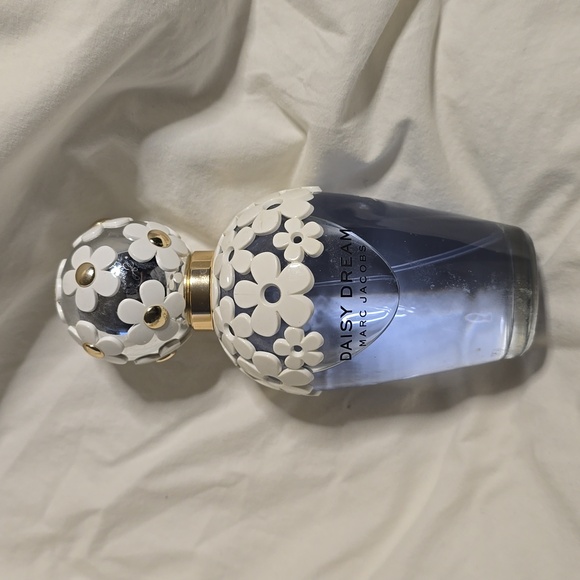 Marc Jacobs Daisy Dream Eau de Toilette plus purse size perfumes - Picture 4 of 4